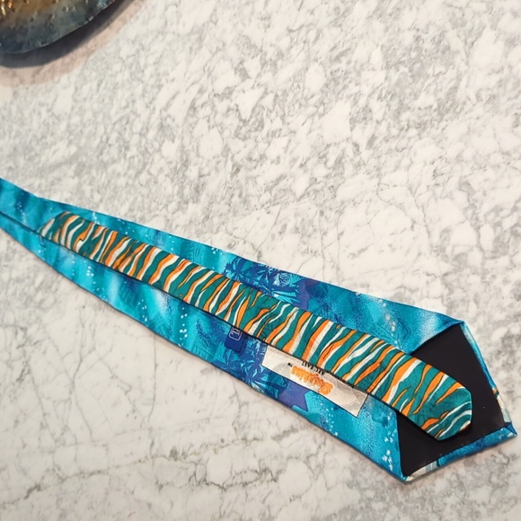 Vintage Miami Dolphins NFC East Tie - Picture 13 of 13